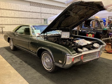 Picture45 Luke Yianlouis of New Kensington, PA and his 1969 Buick Riviera Picture45 Luke Yianlouis of New Kensington, PA and his 1969 Buick Riviera